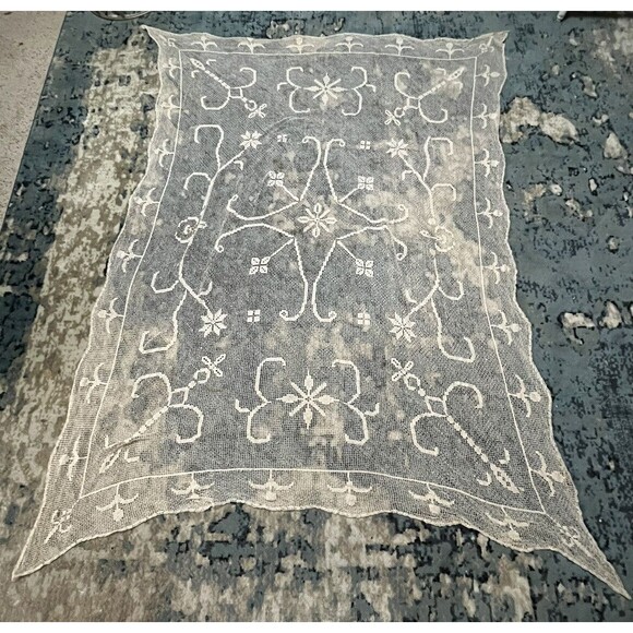 Antique Lace Full Bedspread Handmade Bed Spread Tablecloth Coverlet Throw 90x65" - Picture 2 of 3